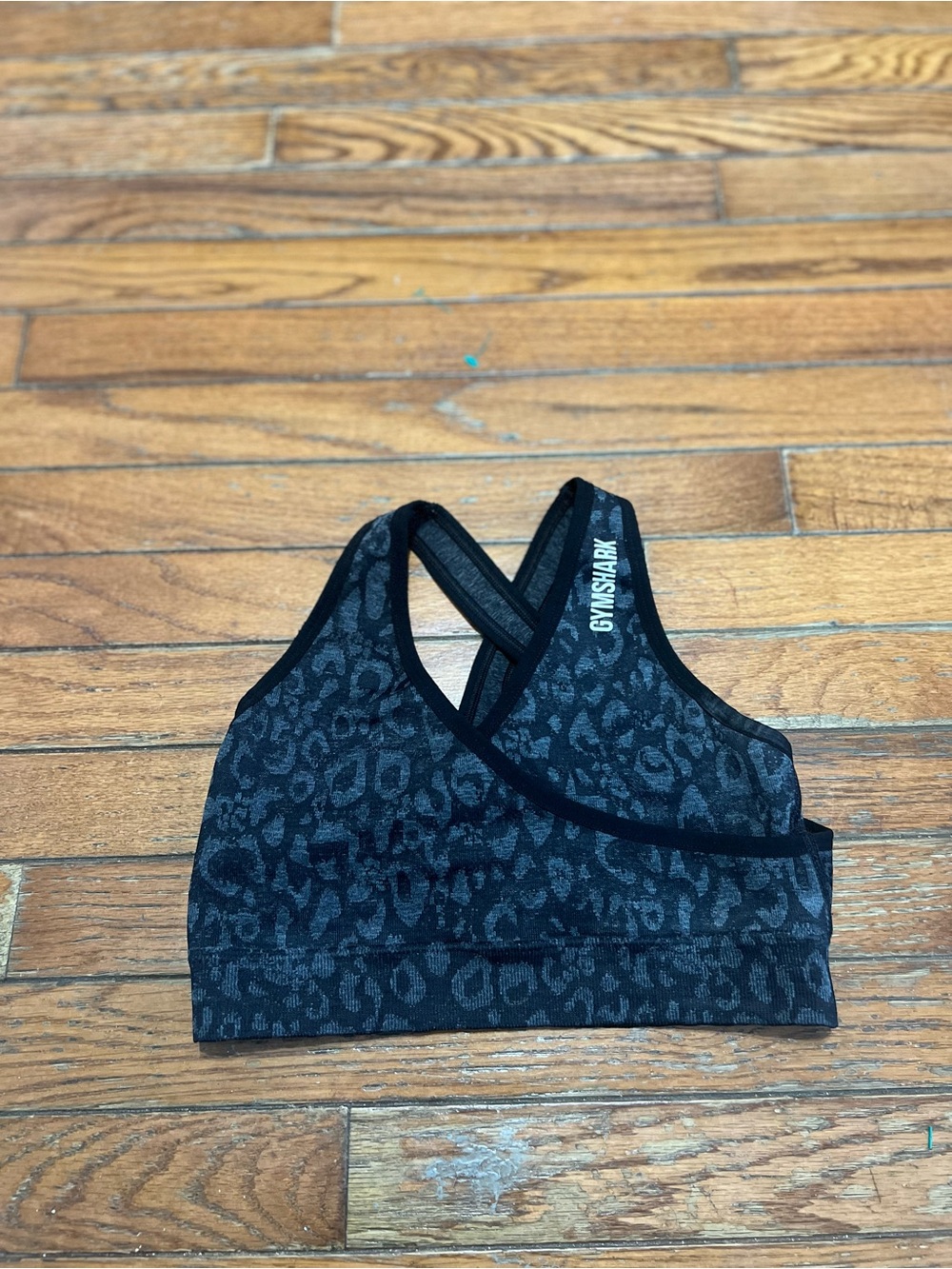 Gymshark Black Charcoal Leopard Seamless Sports Bra - Picture 2 of 6